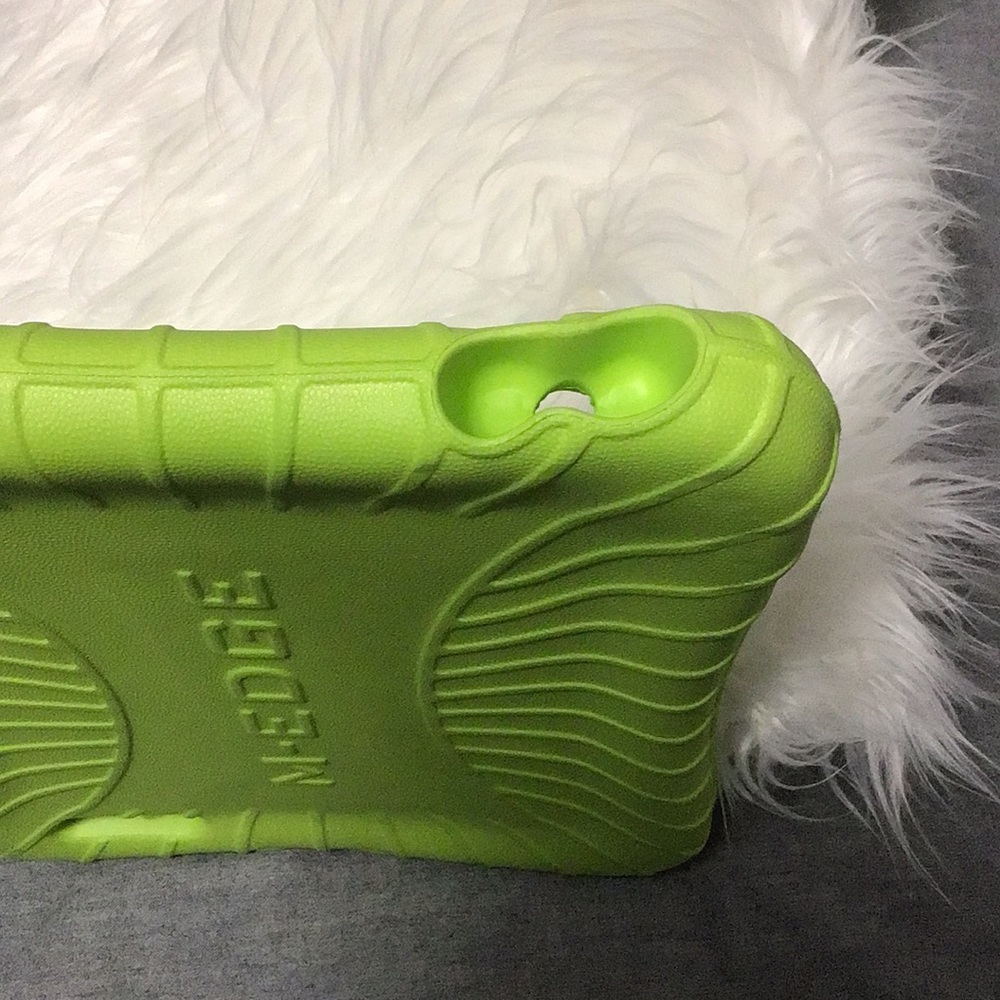 M-Edge Super Shell. IPad Protective Case - Picture 6 of 7